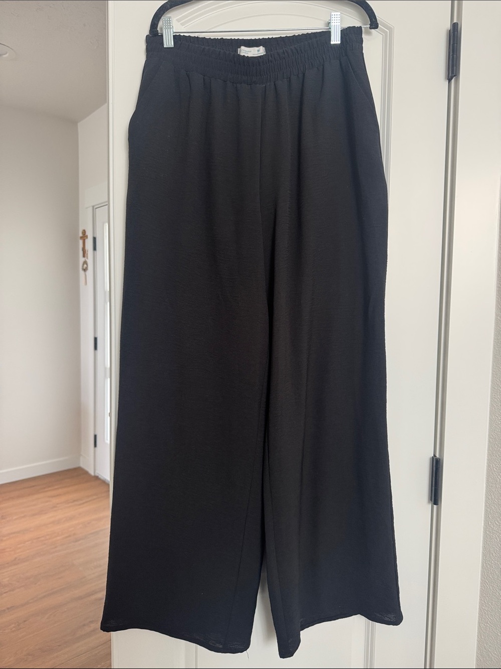 Primark Black Wide-Leg Pull-On Trousers - Picture 4 of 4